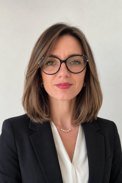 Laura  Alexandrescu