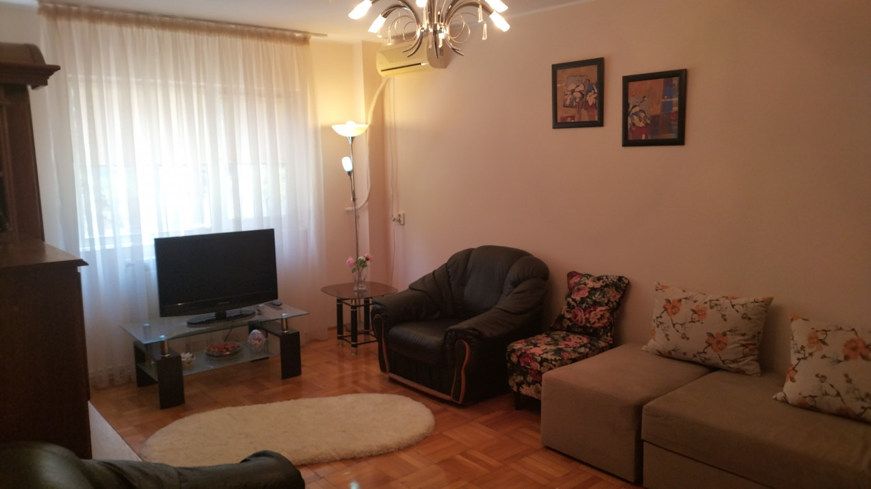 Apartament lângă Casa Roșie