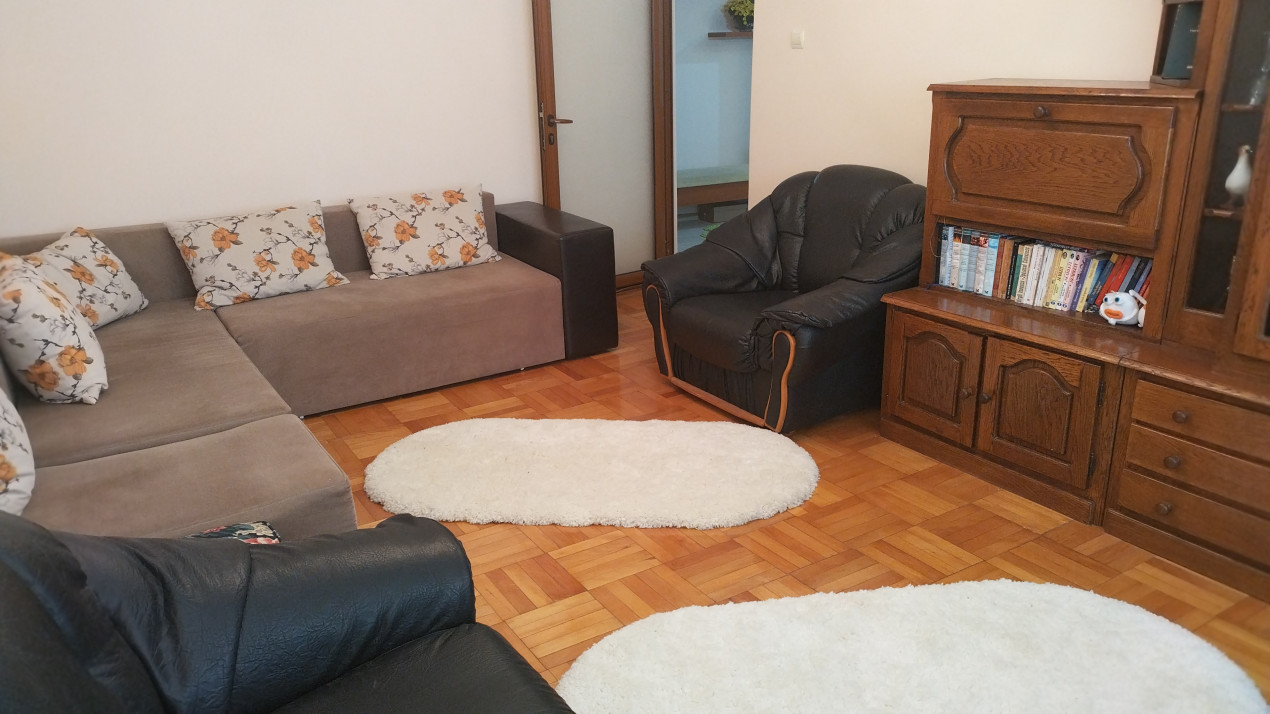 Apartament lângă Casa Roșie