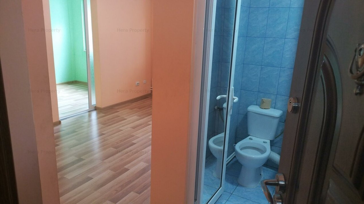 Apartament cu 2 Camere Etaj 2 de Vânzare în Zona Micro 40