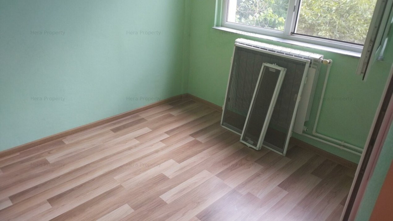 Apartament cu 2 Camere Etaj 2 de Vânzare în Zona Micro 40