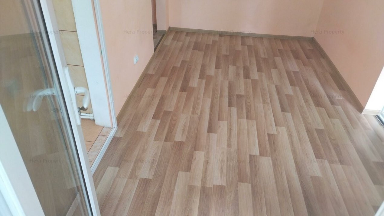 Apartament cu 2 Camere Etaj 2 de Vânzare în Zona Micro 40