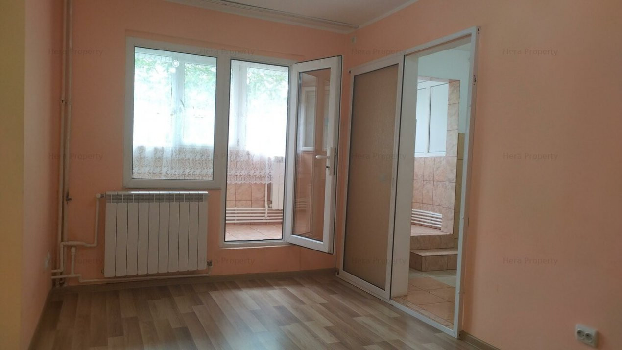 Apartament cu 2 Camere Etaj 2 de Vânzare în Zona Micro 40