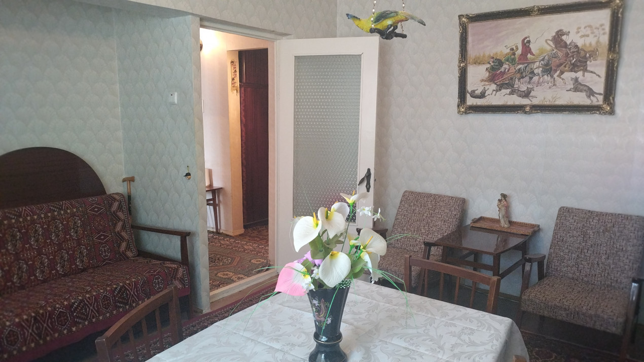 Apartament pe Est în etaj 1 la vânzare