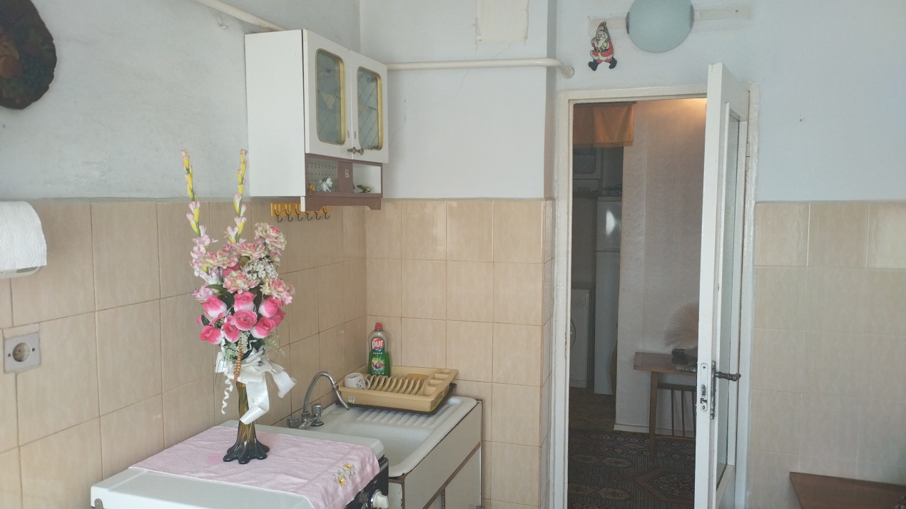 Apartament pe Est în etaj 1 la vânzare