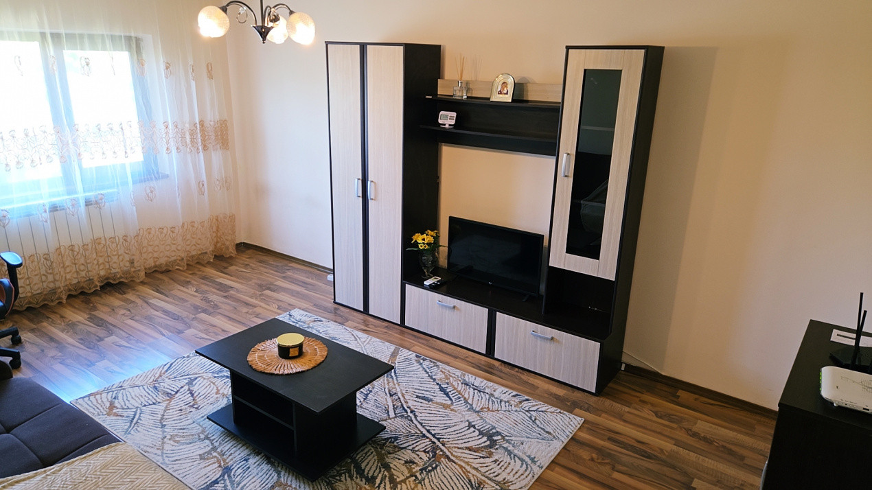 Oferta de închiriere a unui apartament în cartierul Siderurgiștilor