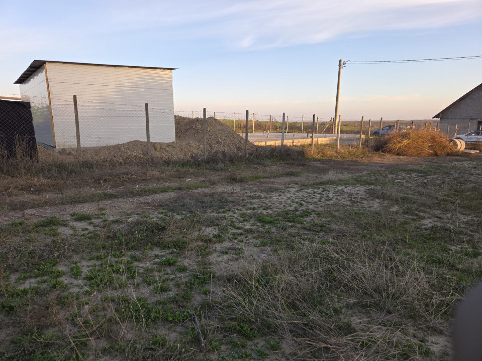 Concesiune teren intravilan 525 mp în Branistea