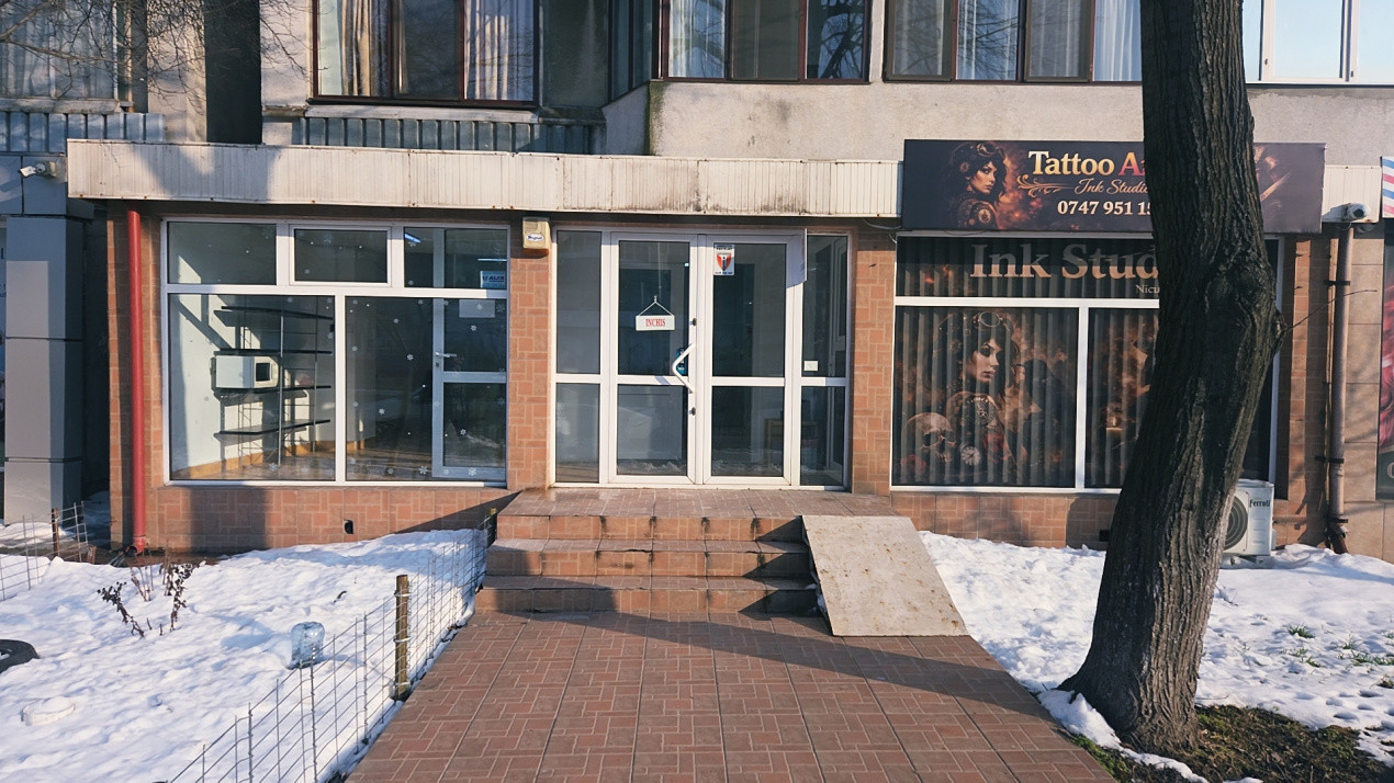 Spațiu comercial de închiriat – 44 mp
