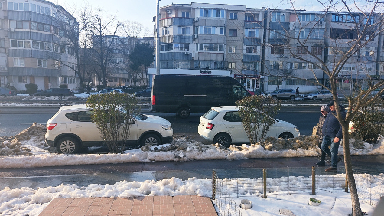 Spațiu comercial de închiriat – 44 mp