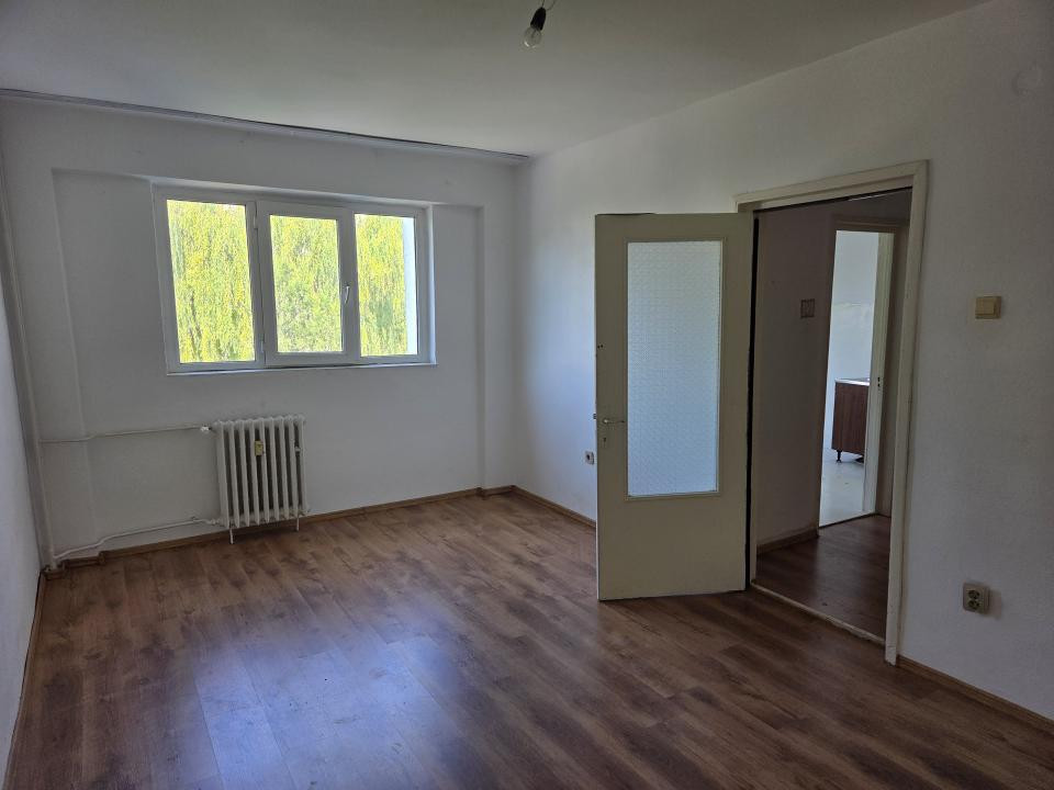 APARTAMENT ETAJ 2 SIDERURGIȘTILOR EST