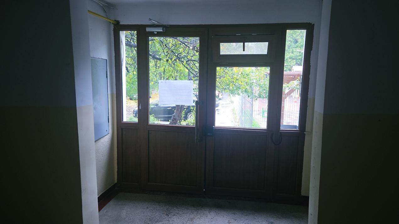 Apartament cu 3 camere și 2 grupuri sanitare