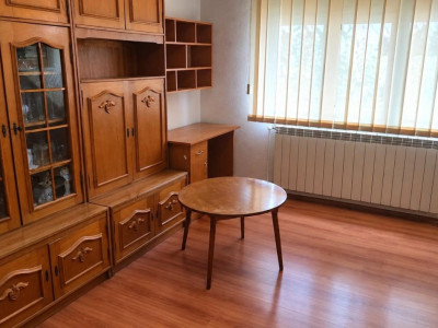 Apartament cu 3 camere și 2 grupuri sanitare